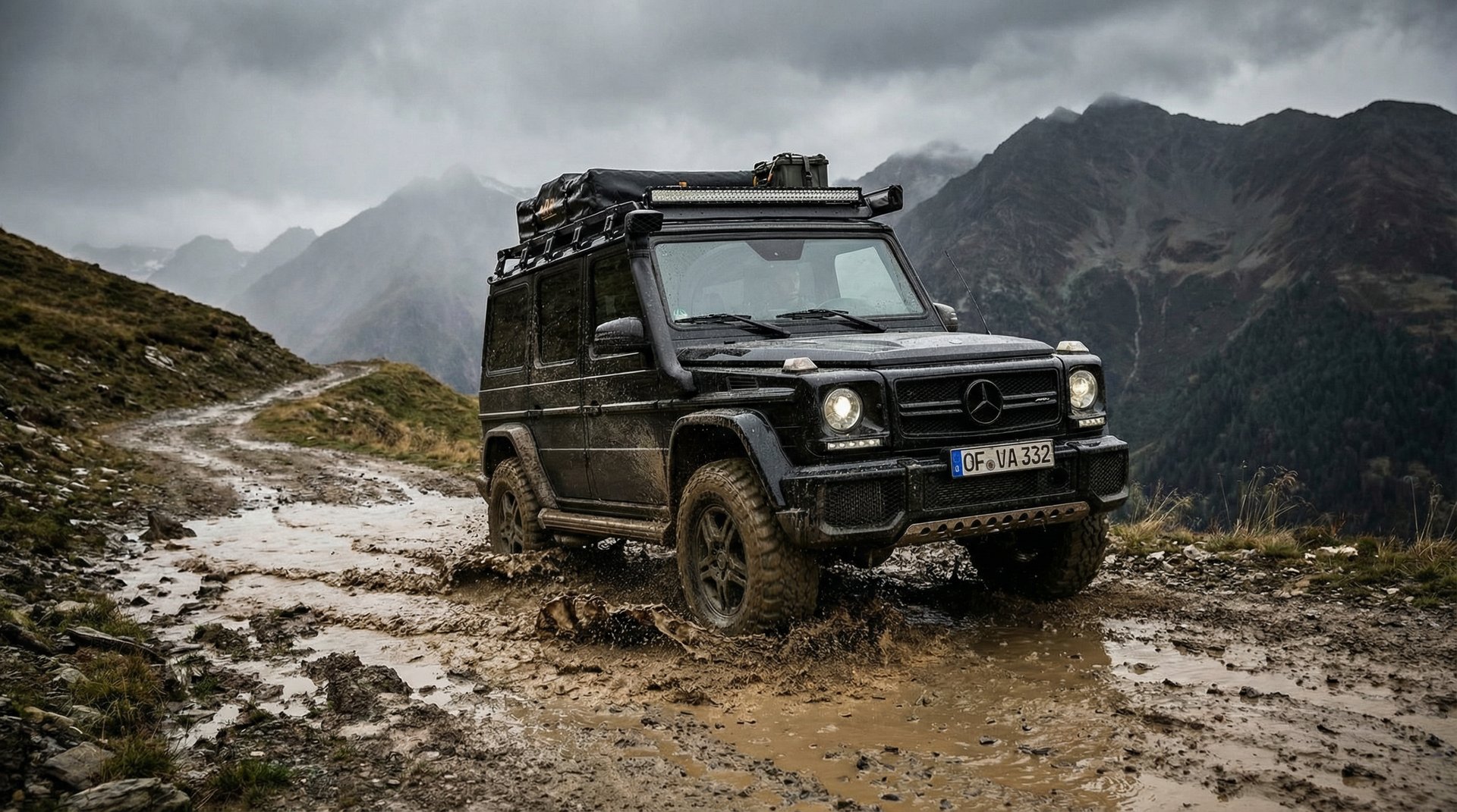 黄色仓库越野短视频